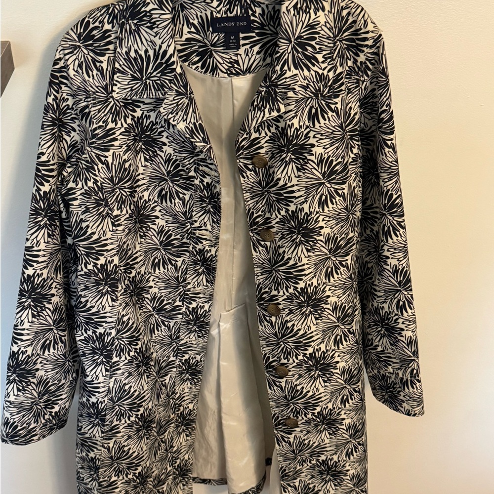 Black and white Floral print rain coat - Picture 2 of 3